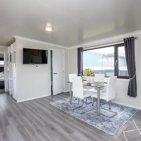 Affordable Modern Accommodation Westport Exterior photo