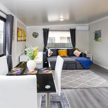 Affordable Modern Accommodation Westport Exterior photo